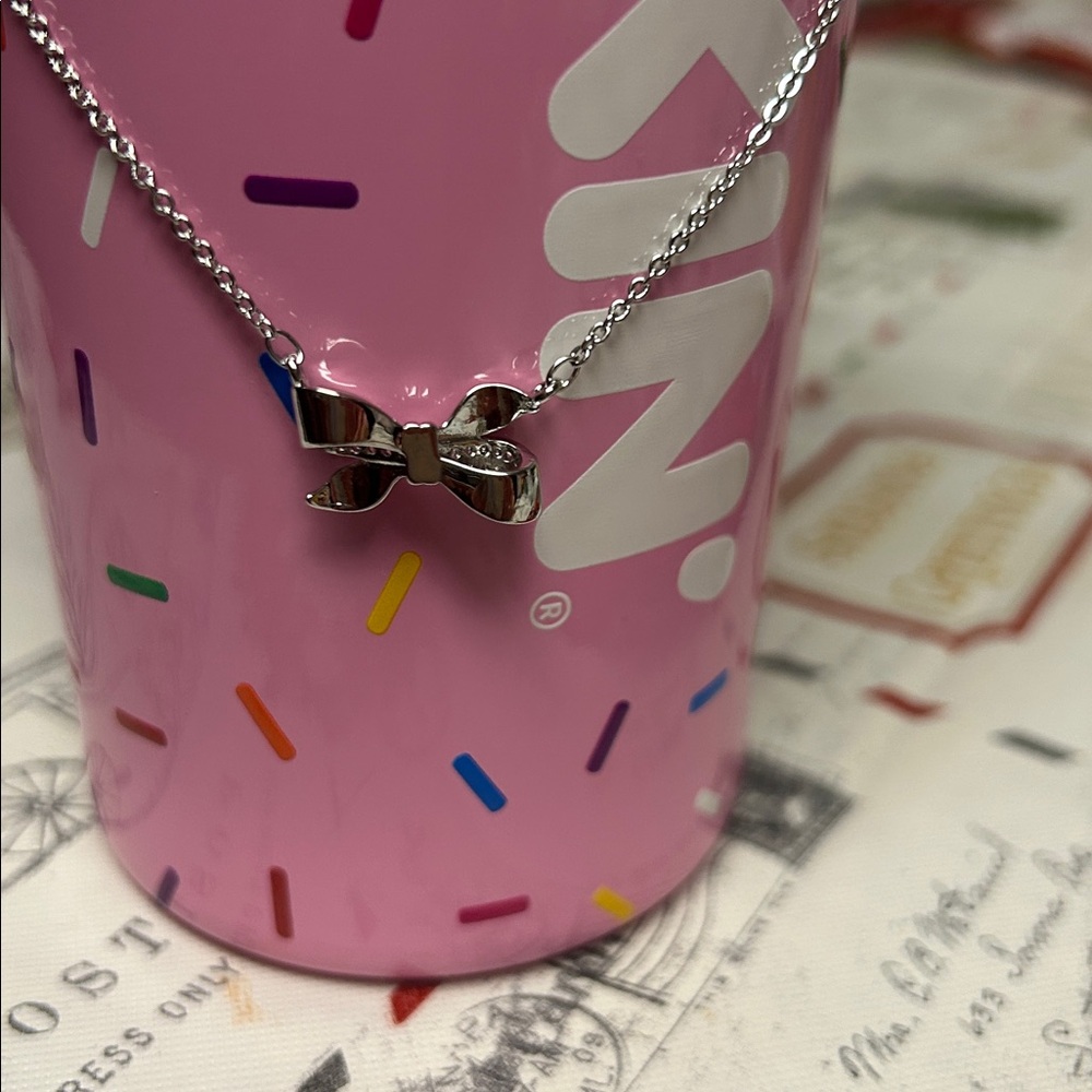 🌺 happy Mother’s Day - Reversible Silver Bow Necklace w/Cubic Zirconia Accent - Picture 6 of 6